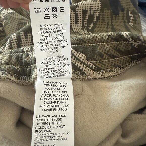 Puma Big Logo Fleece Camo 11" Shorts Drawstring Pockets Green Mens Size Medium - Picture 7 of 9